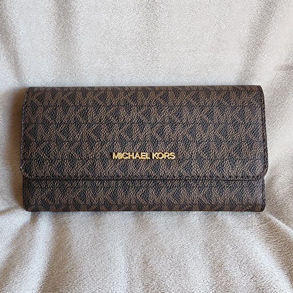 MICHAEL KORS Crossbody Bag & Wallet - Picture 6 of 11